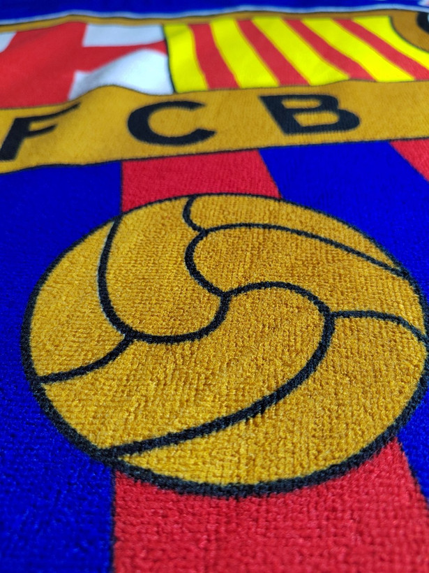 خرید حوله استخری مدل بارسلونا با قیمت مناسب