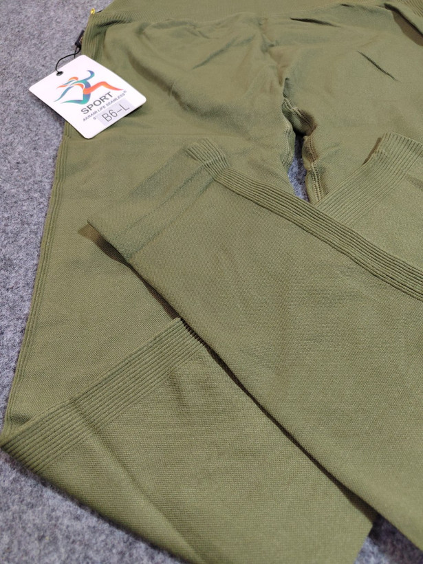 لگ ورزشی زنانه پشت چین دار