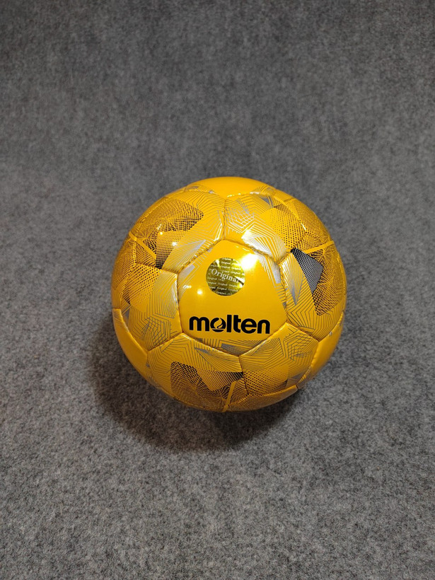 توپ سایز ۴ سالنی