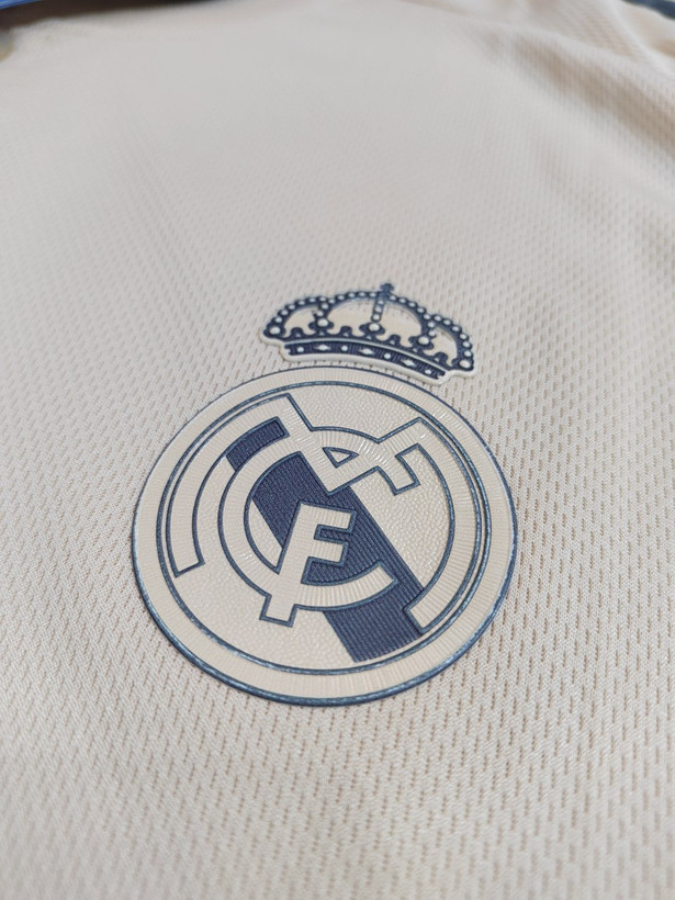 خرید کیت تمرینی رئال با لوگوهای ژلاتینی