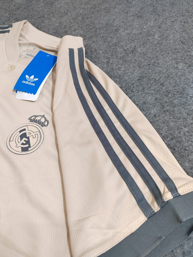 تیشرت و شورت رئال مادرید ورژن هالیدی