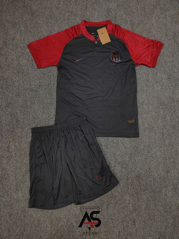 ست تمرینی بارسلونا ۲۰۲۵