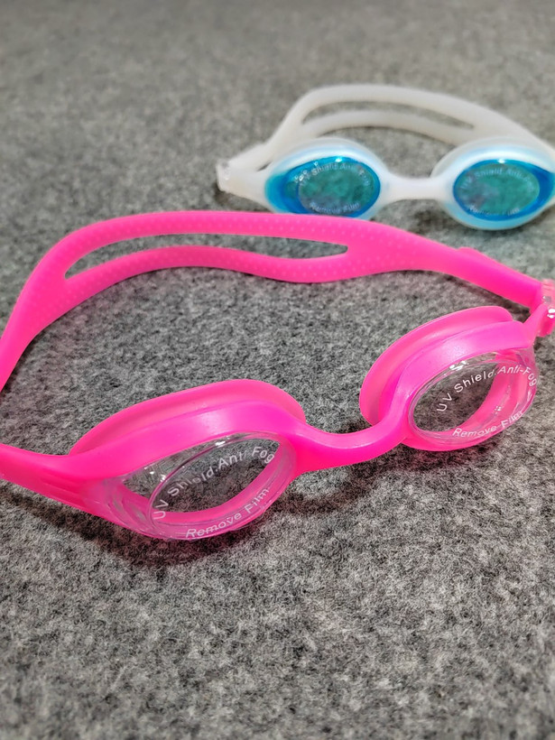 خرید عینک شنا برای استخر