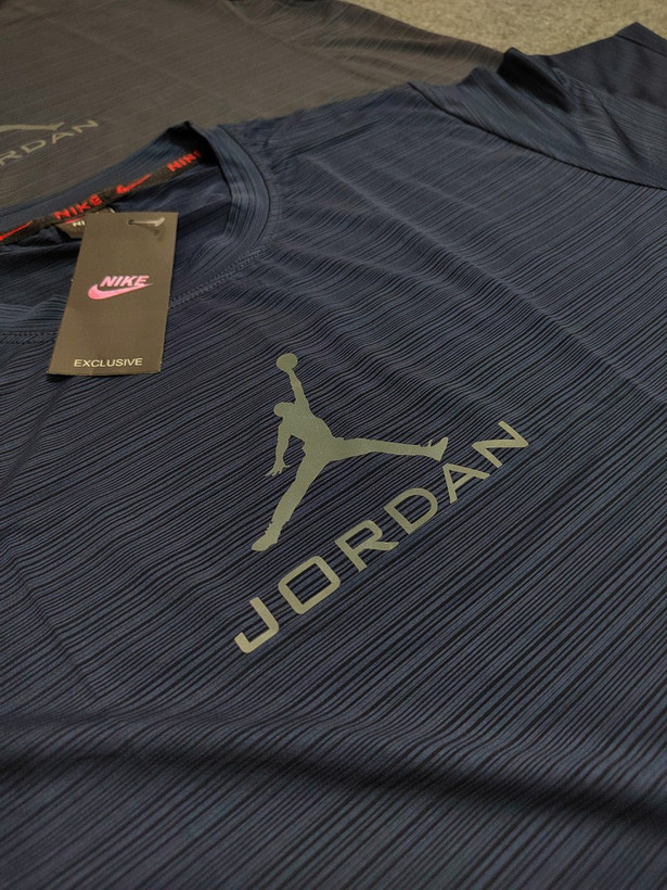 خرید تیشرت مخصوص باشگاه