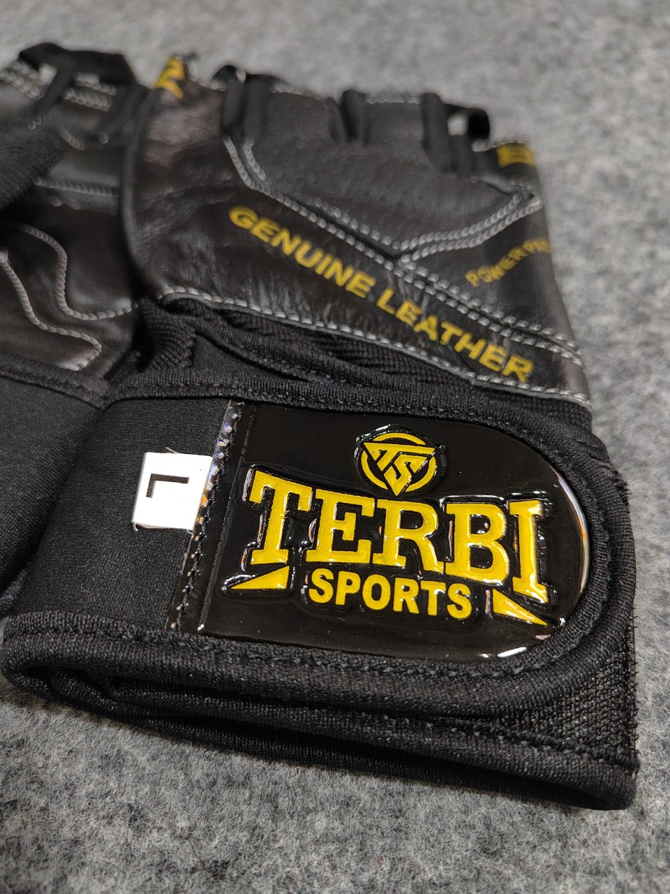 دستکش چرم بدنسازی Terbi