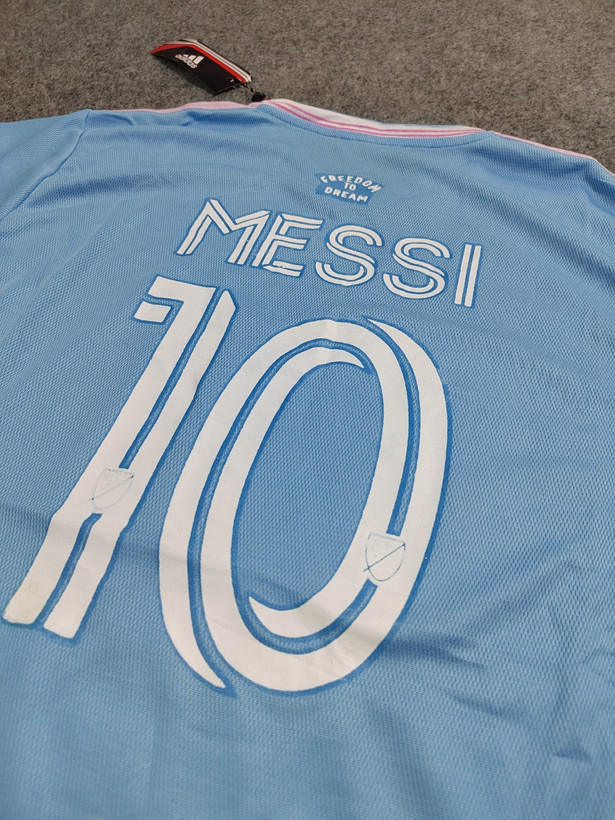 تیشرت و شورت فوتبالی شماره 10 مسی