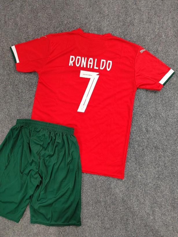 خرید لباس رونالدو