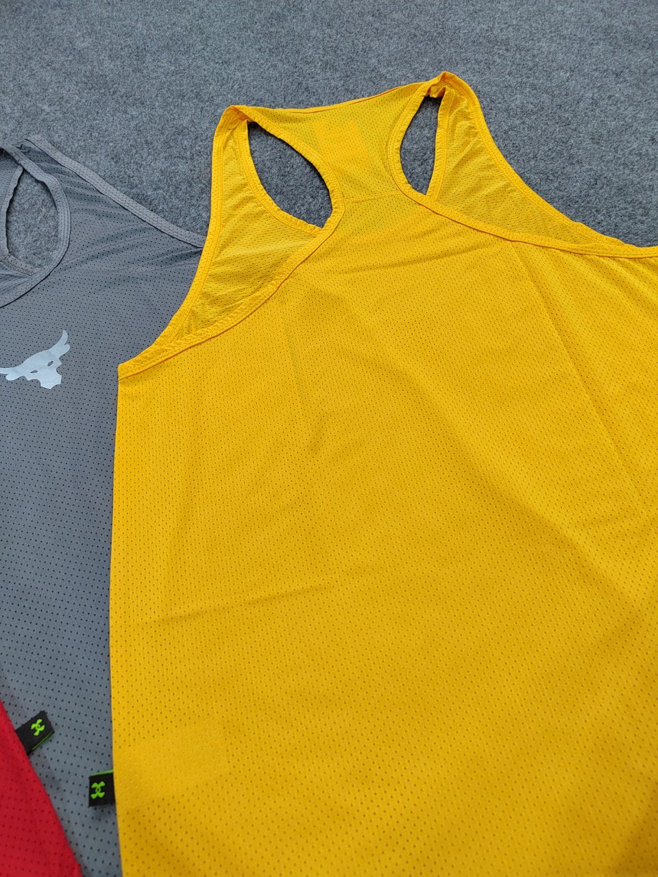 خرید انواع تاپ ورزشی