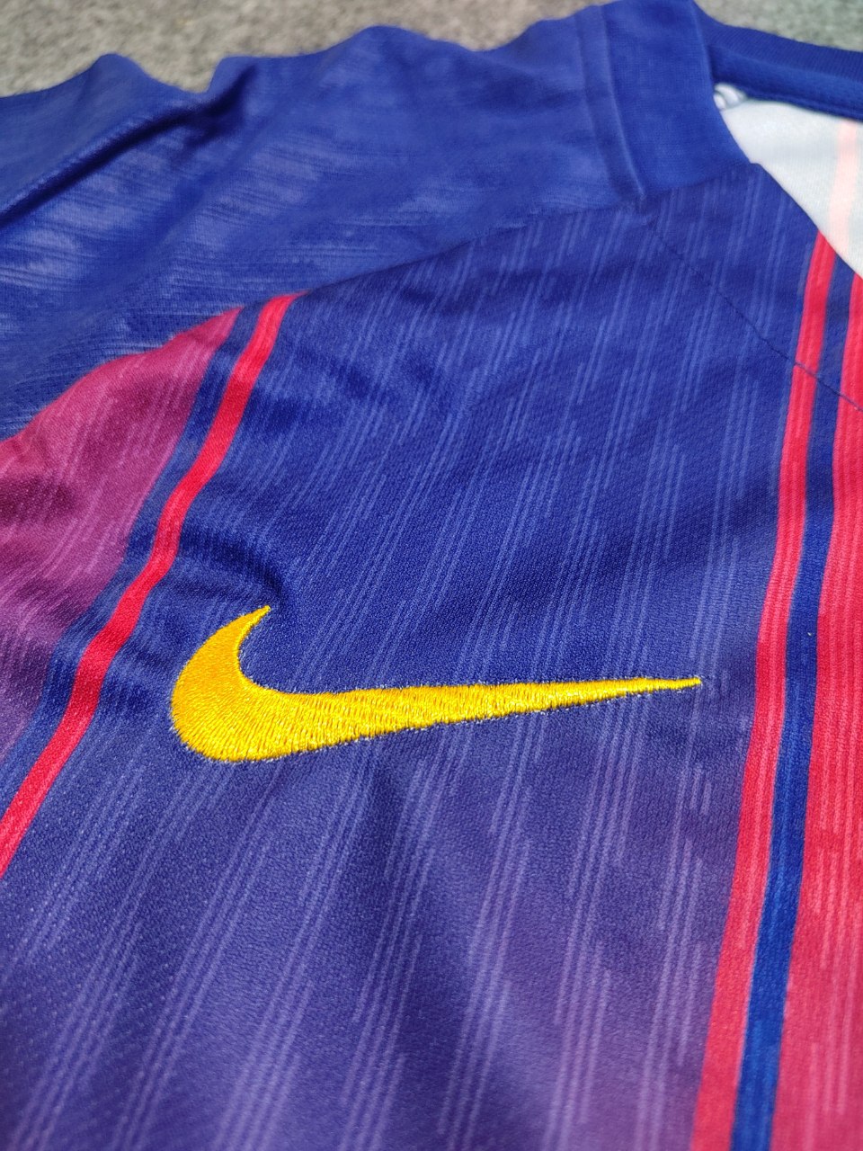 سفارش کیت بارسا با قیمت شگفت انگیز