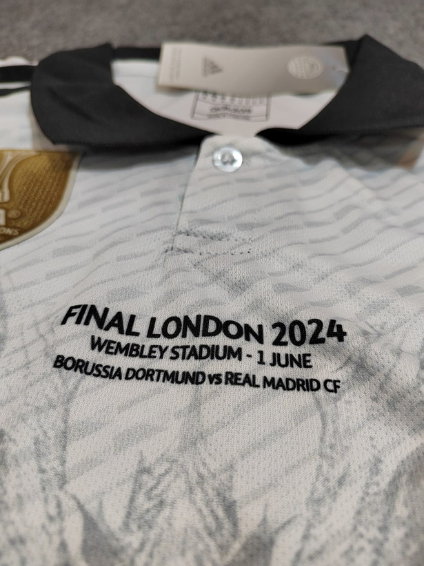 سفارش آنلاین کیت رئال مادرید با ارسال رایگان