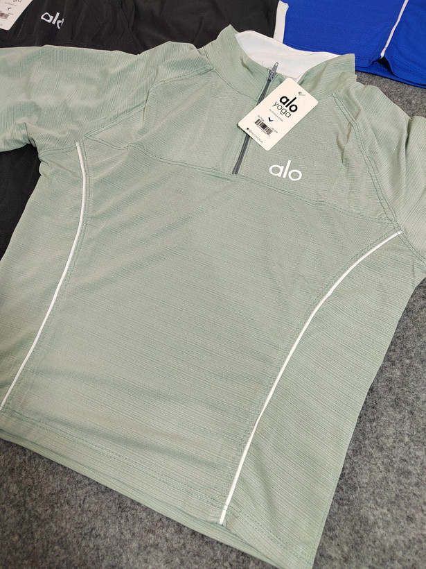 خرید پوشاک ورزشی بانوان